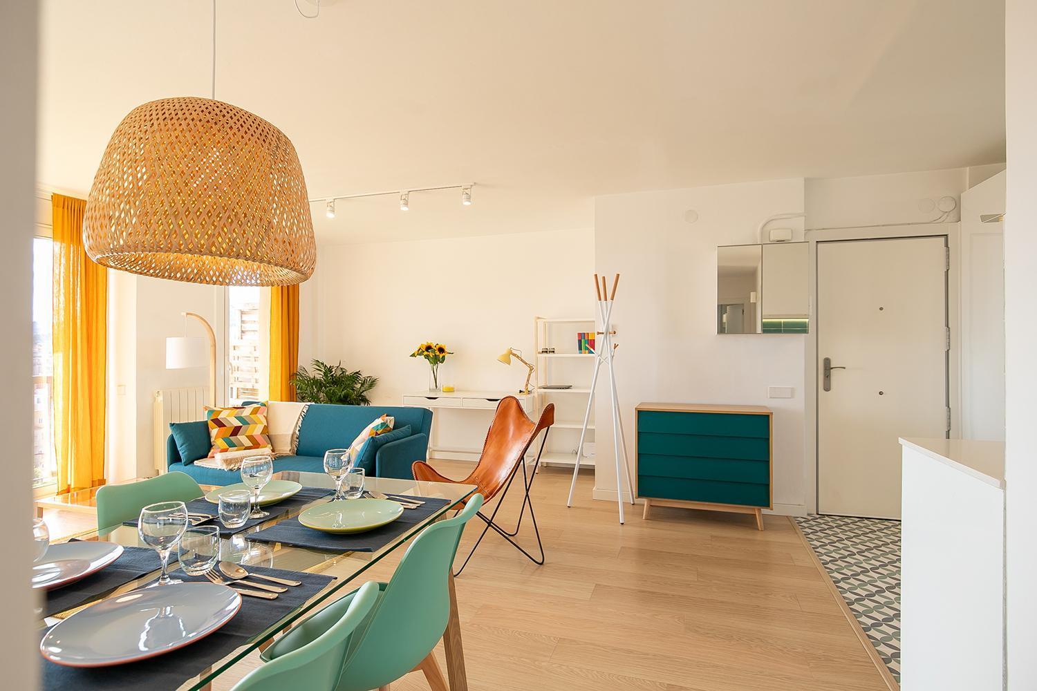 Magnificent Views, 3 Bedrooms, Terrace Apartment *