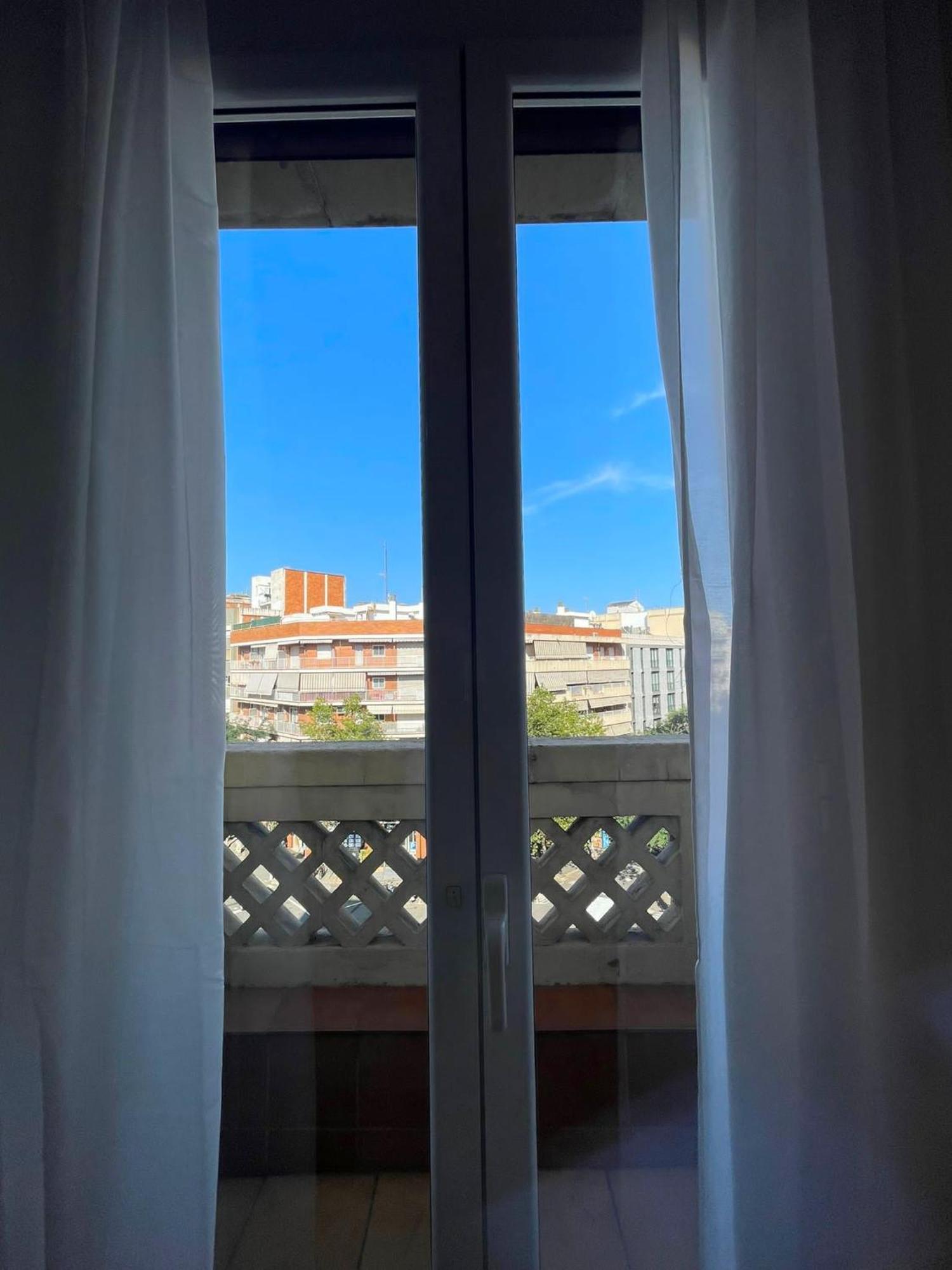 Rooms Nueva Valencia Frühstückspension
