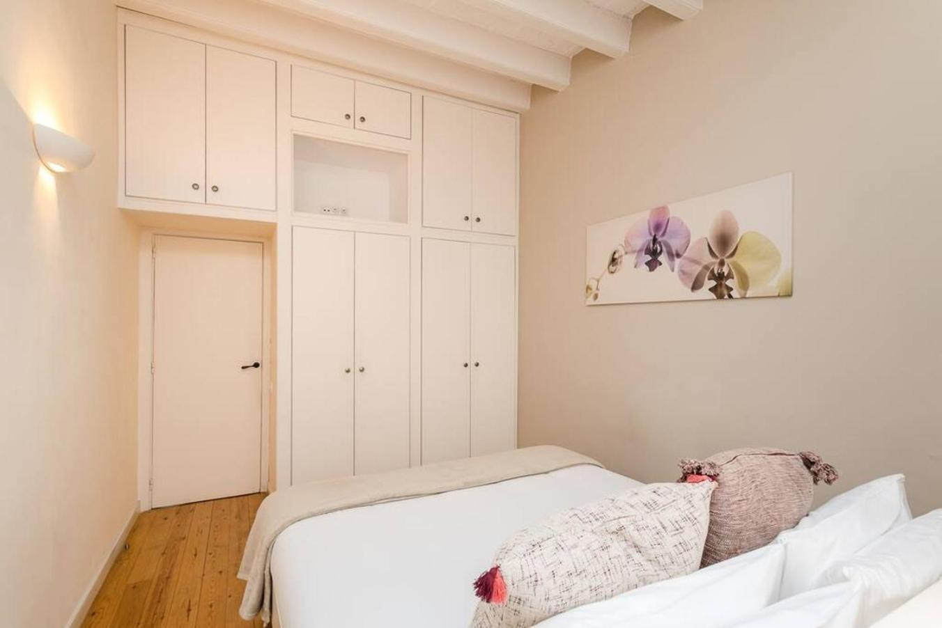 Luxurious With Awesome Rooftop Appartement