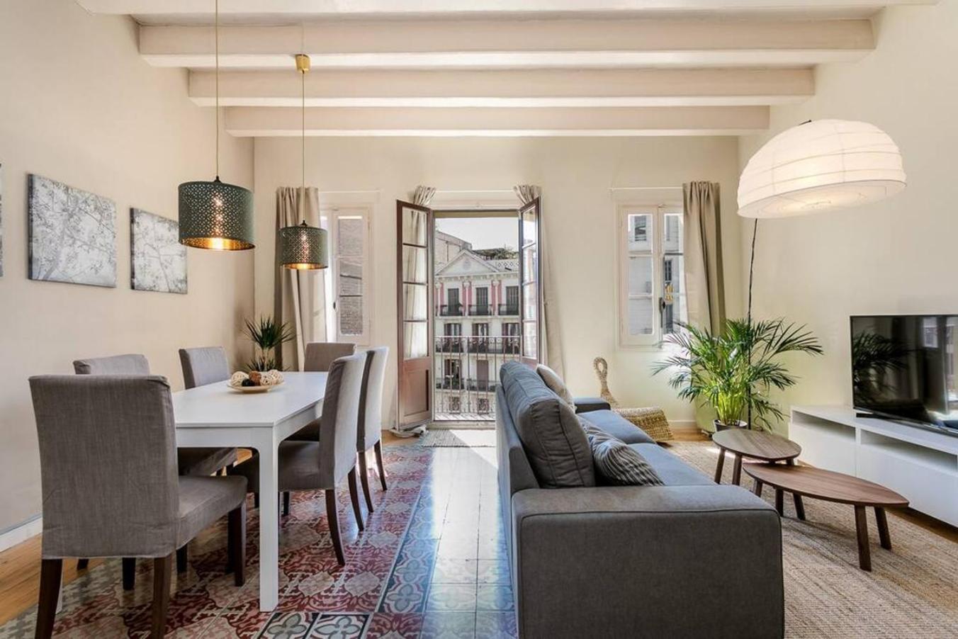 Luxurious With Awesome Rooftop Appartement *