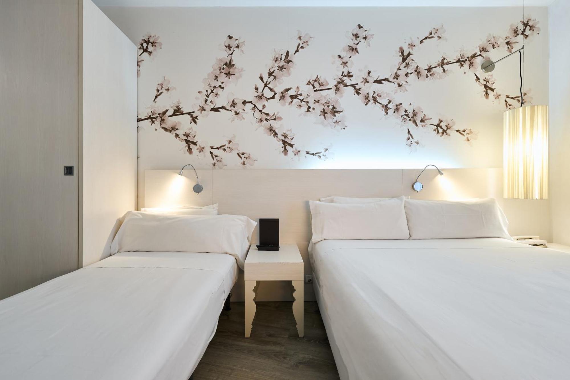 Hesperia Ramblas Hotel