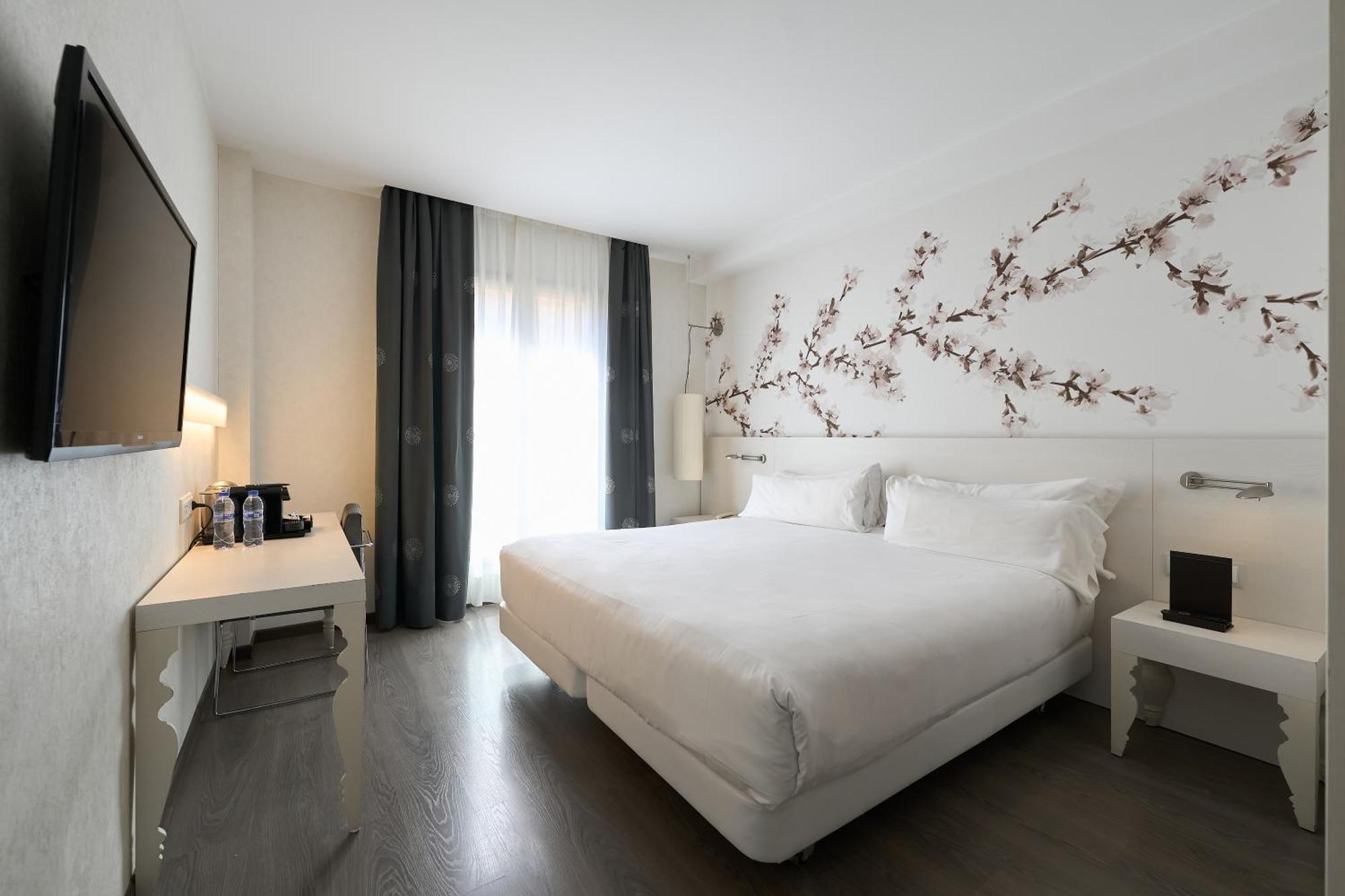 Hesperia Ramblas 4*