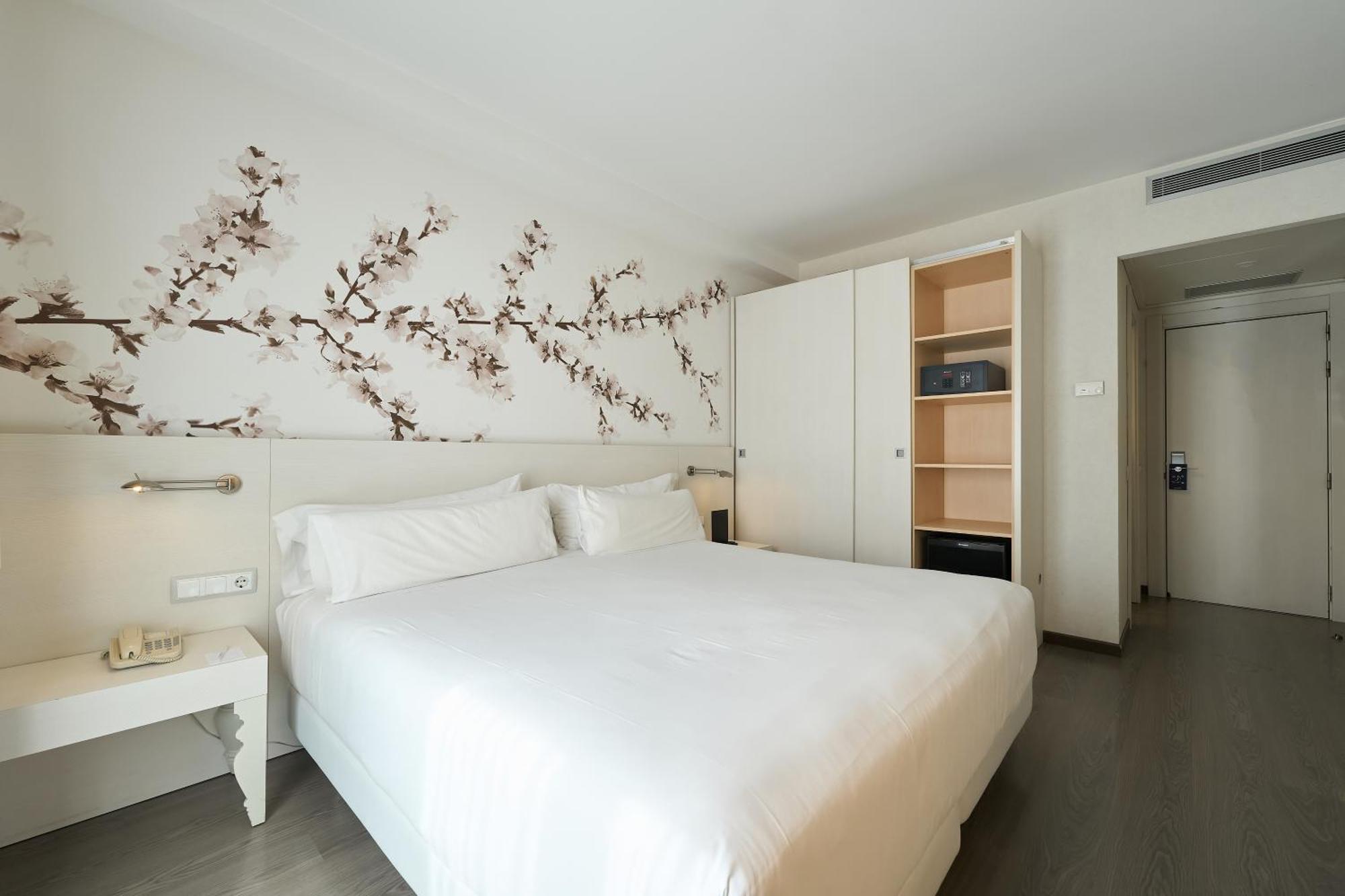 Hesperia Ramblas Hotel