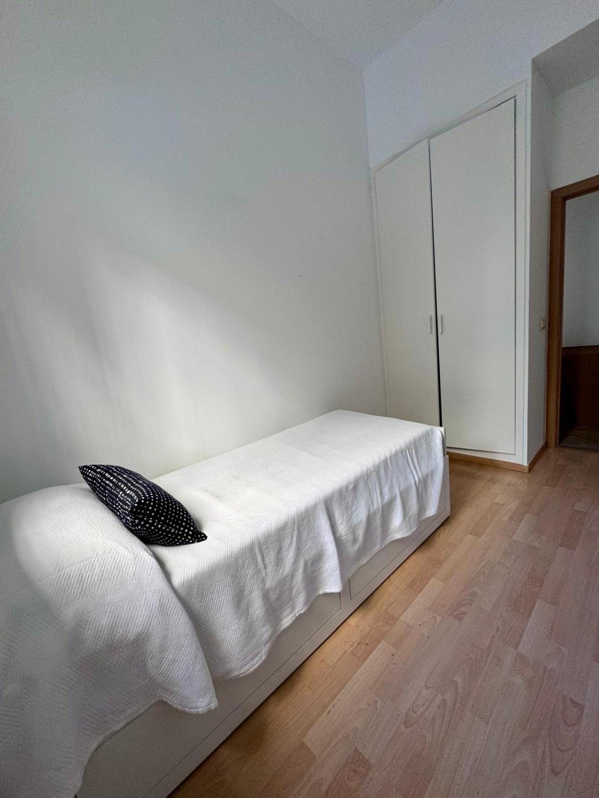 Pamis Sants, Apartment Barcelona