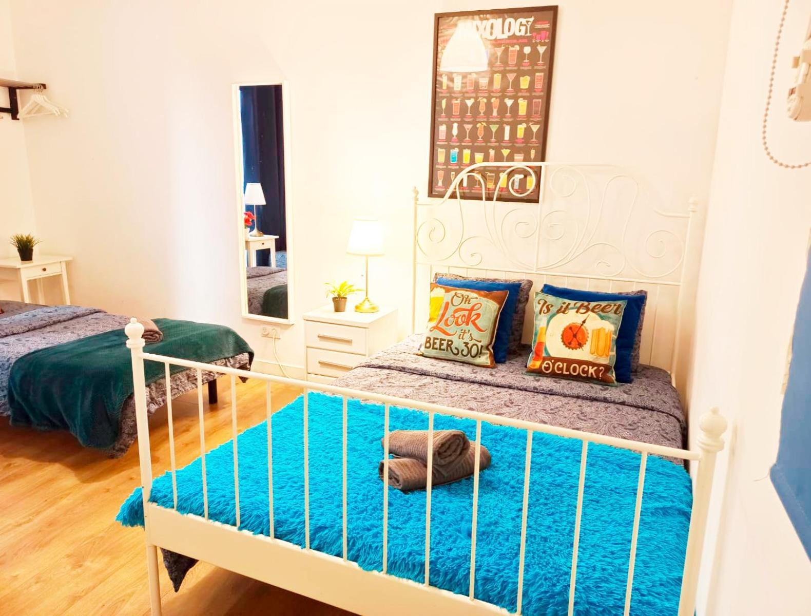 By Port Vell Hostel Barcelona