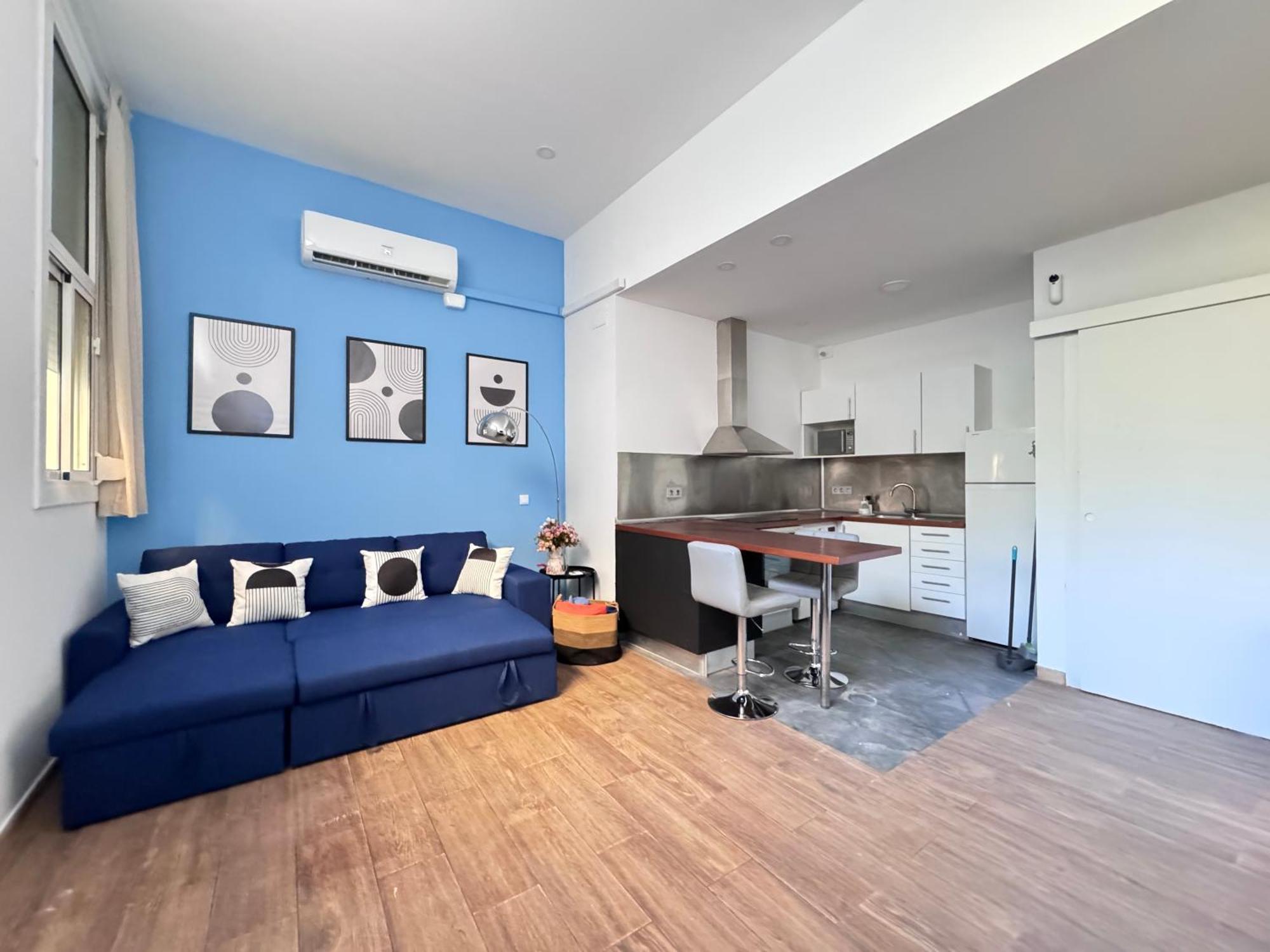 Pamis Sants, Apartment