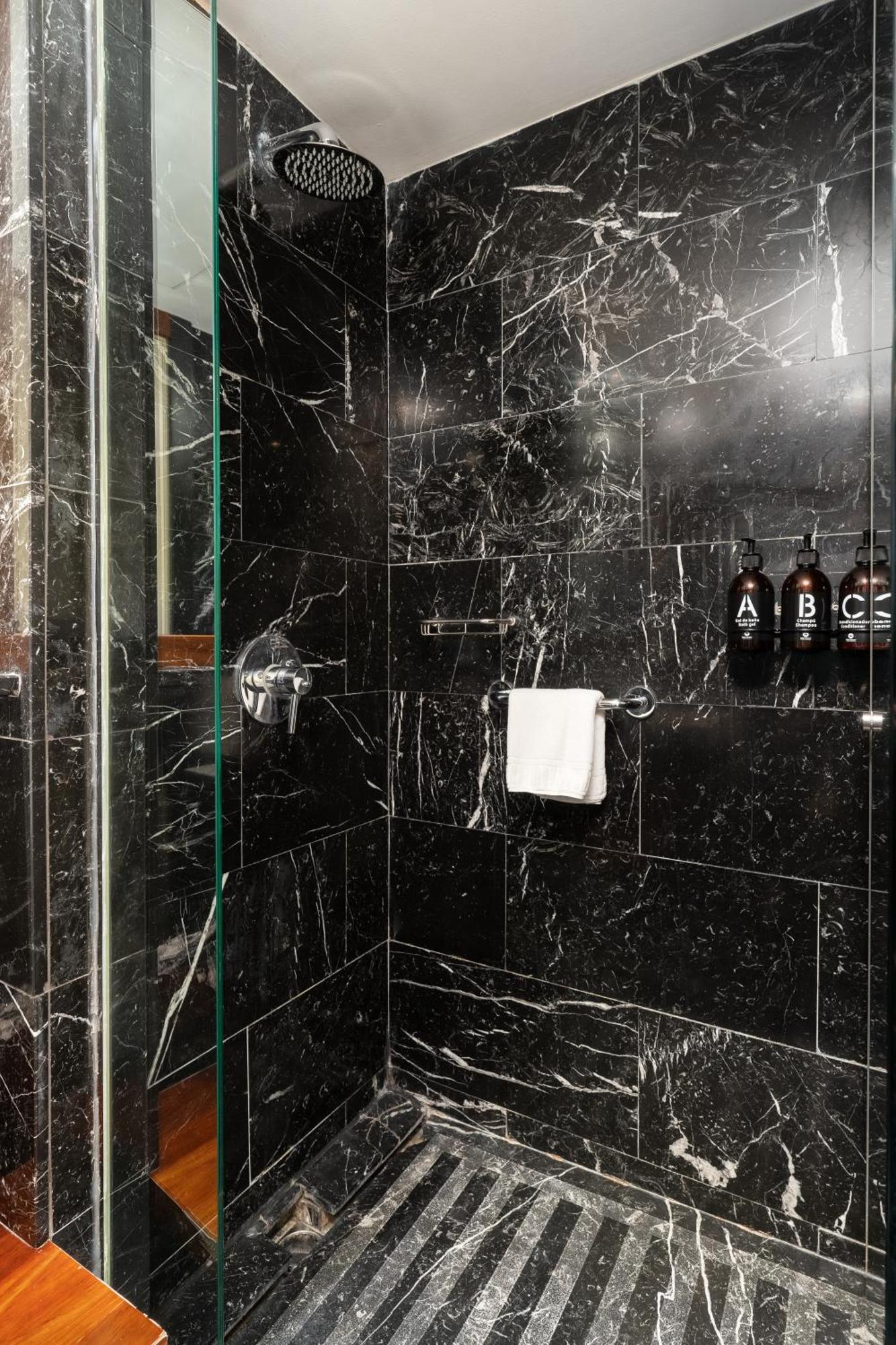 U232 Hotel