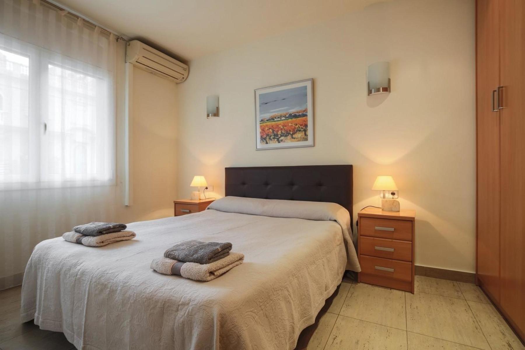 Apartment Fuer 6 Personen Ca 85 Qm In Barcelona-ciutat Vella, Costa Brava Costa Del Maresme