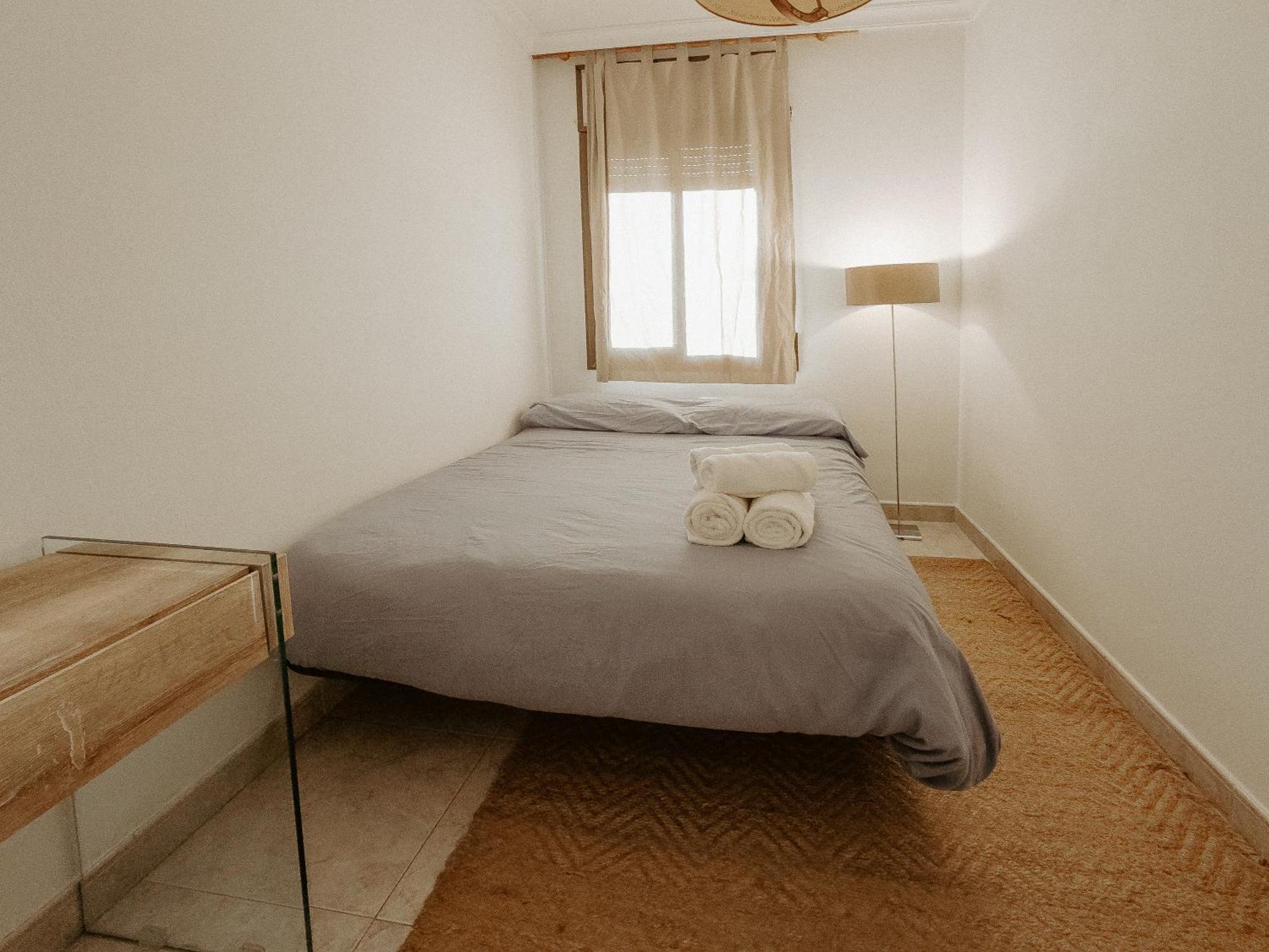 Apartment Charming In Shared Near Camp Nou