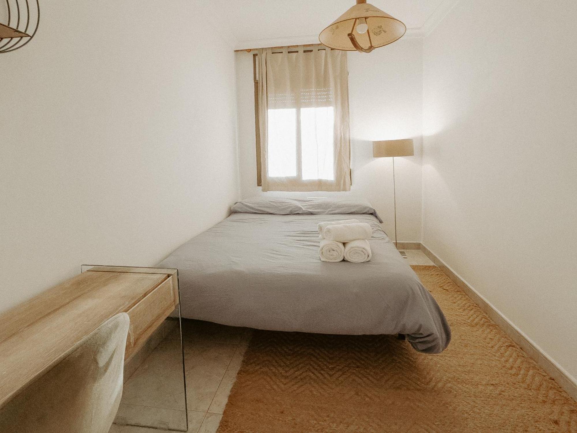 Apartment Charming In Shared Near Camp Nou Barcelona