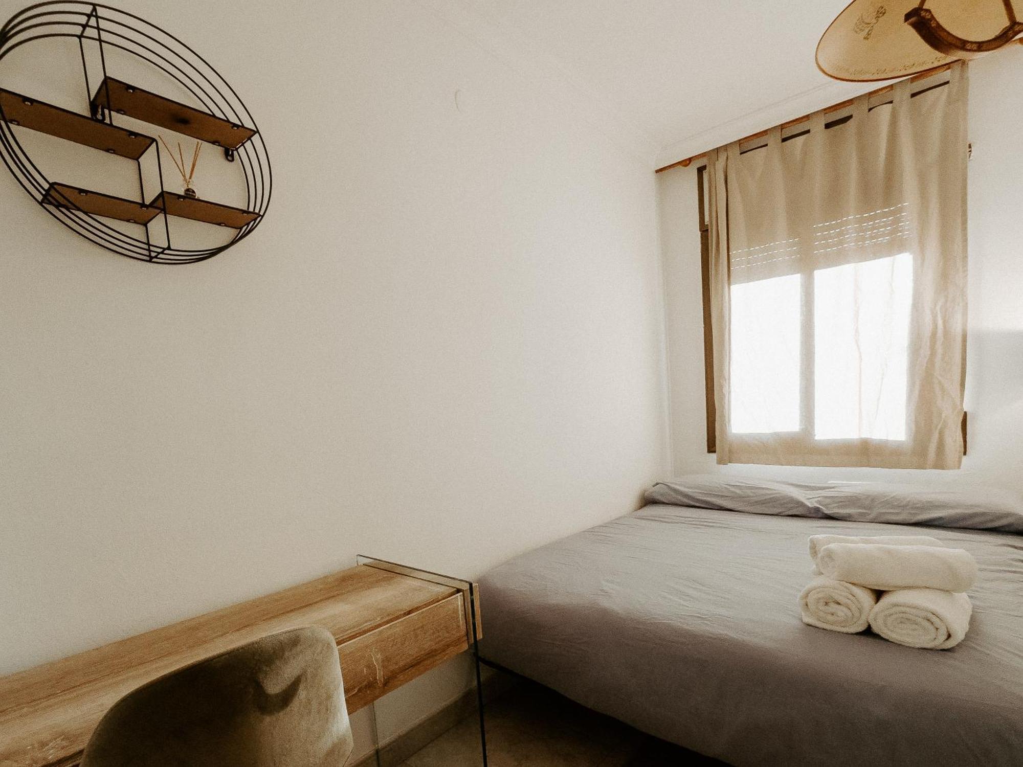 Charming In Shared Near Camp Nou Barcelona