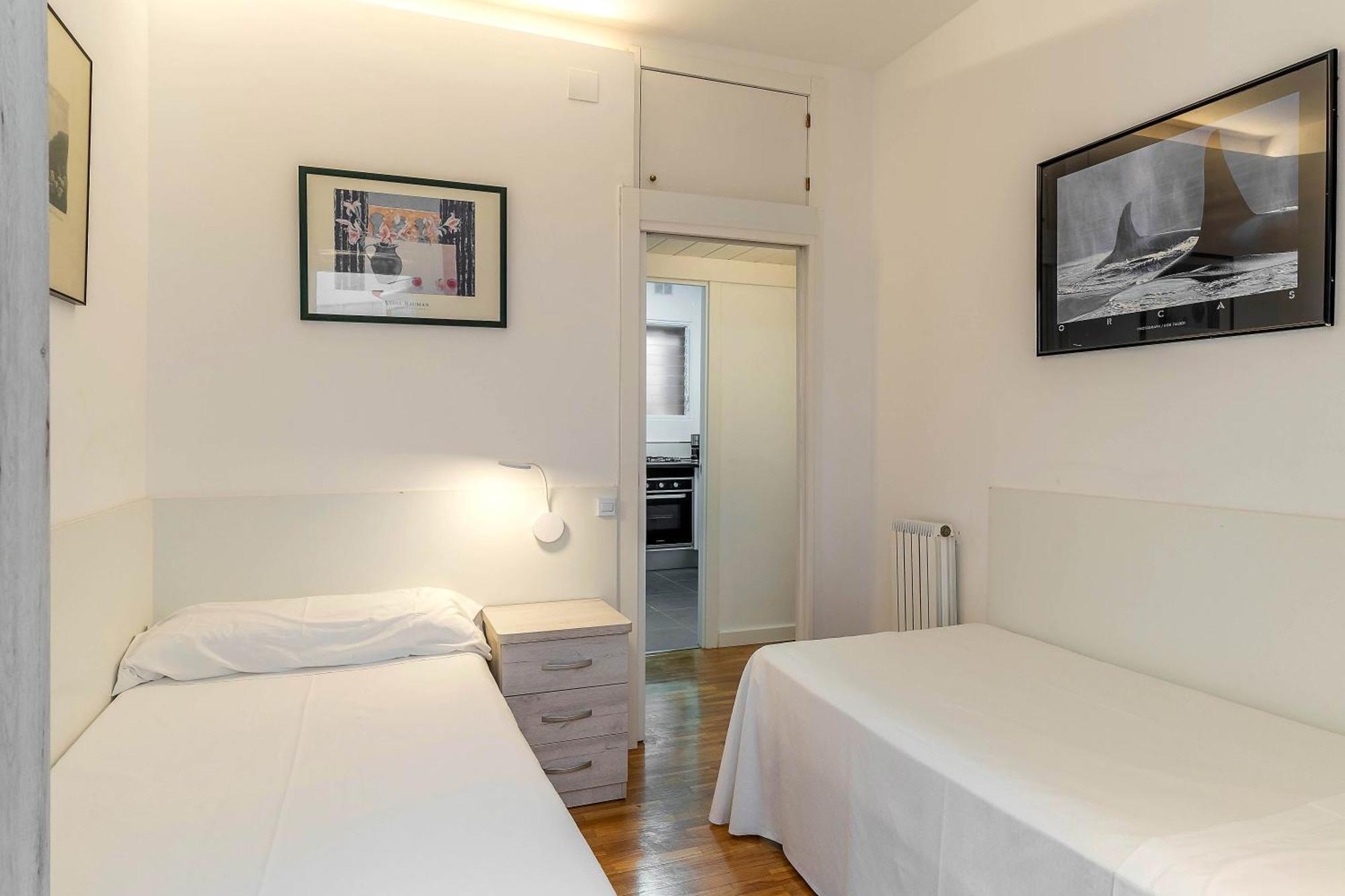 Apartahotel Bertrán 3*