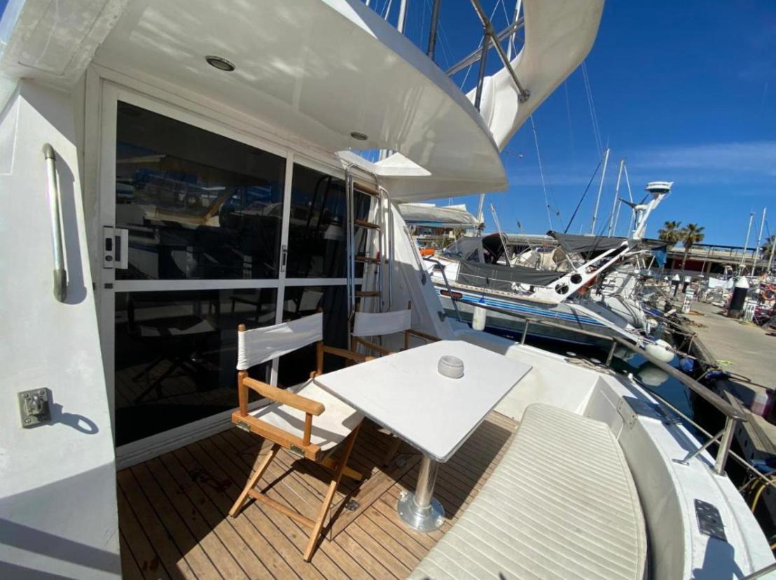 Zafiro, A Wonderful Yacht In Barcelona Apartment Sant Adria de Besos