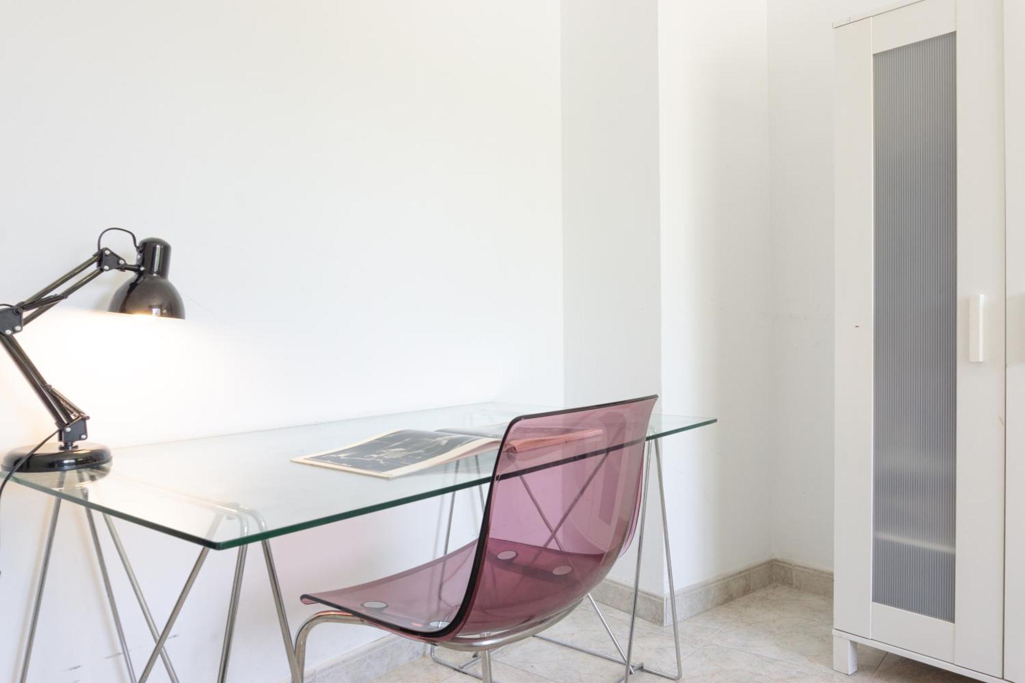 Apartment Charming In Shared Near Camp Nou Barcelona