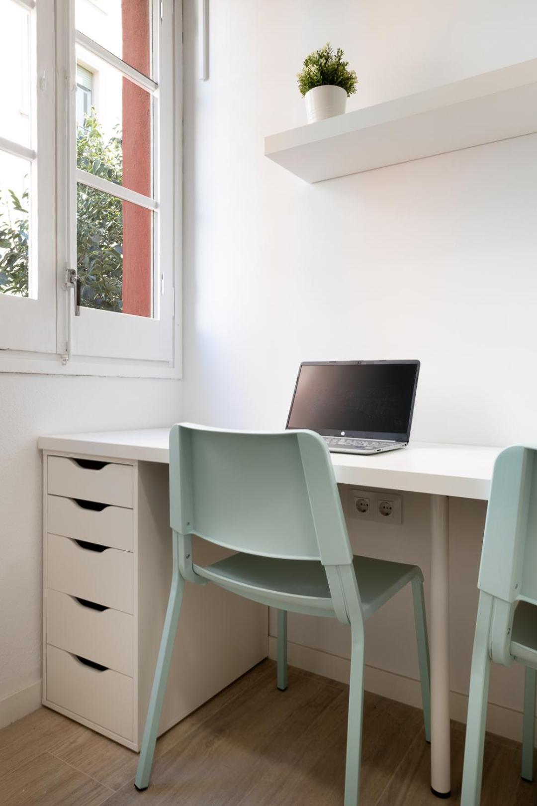 Laresibcn Minimum 31 Nights Hostel Barcelona