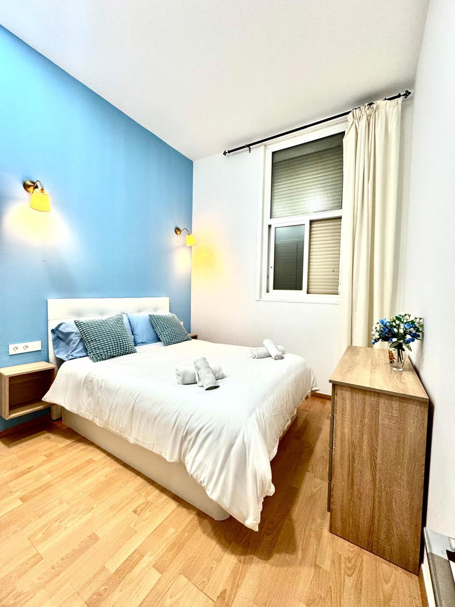 Pamis Sants, Apartment *