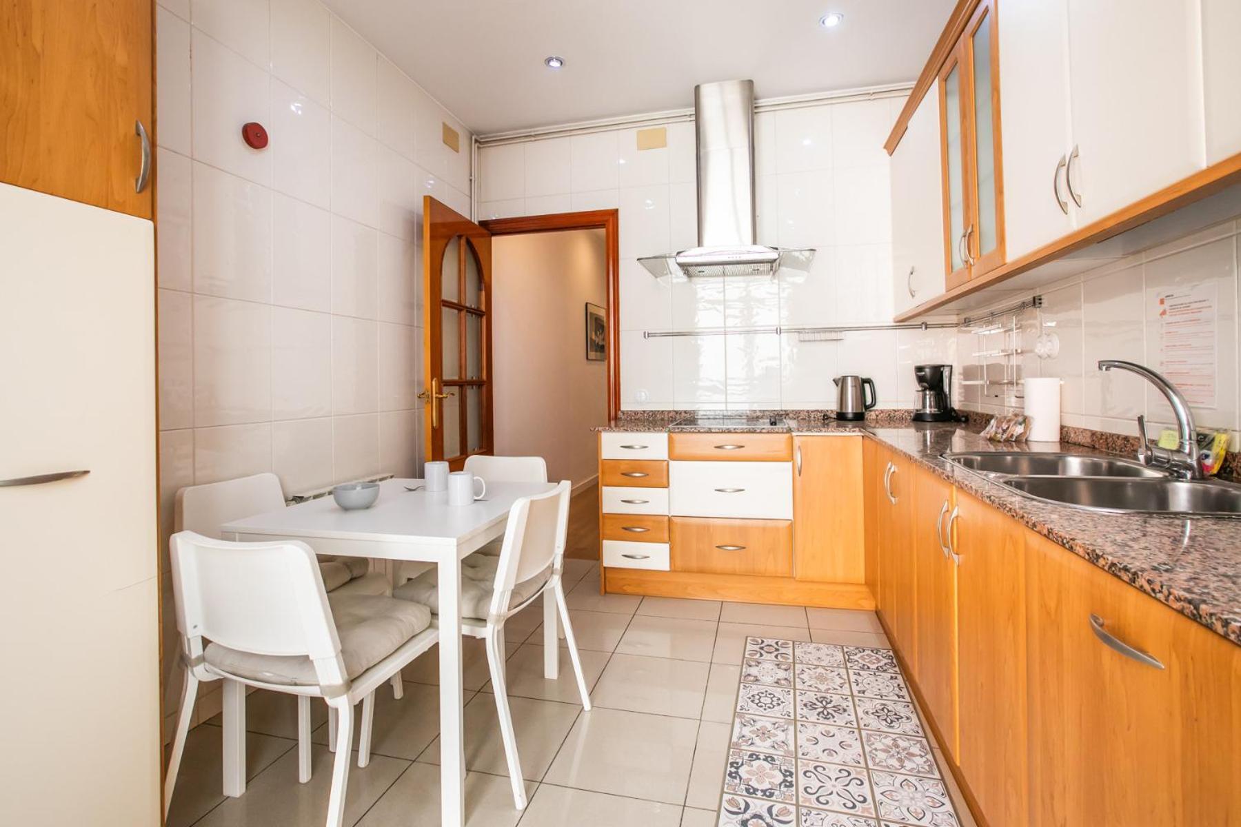 Apartment 42ara1026 - Spacious In Eixample Barcelona