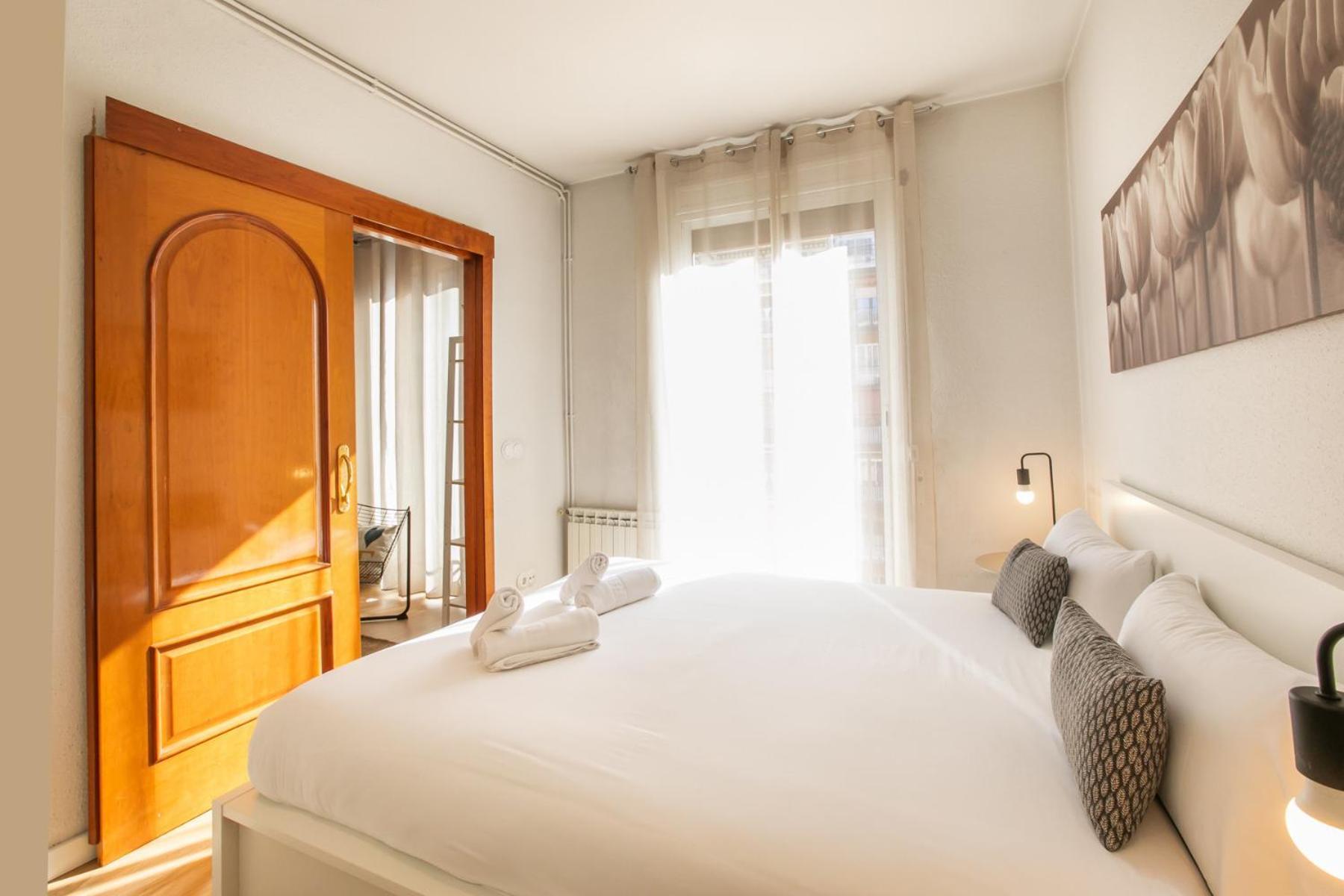 42ara1026 - Spacious In Eixample Apartment *