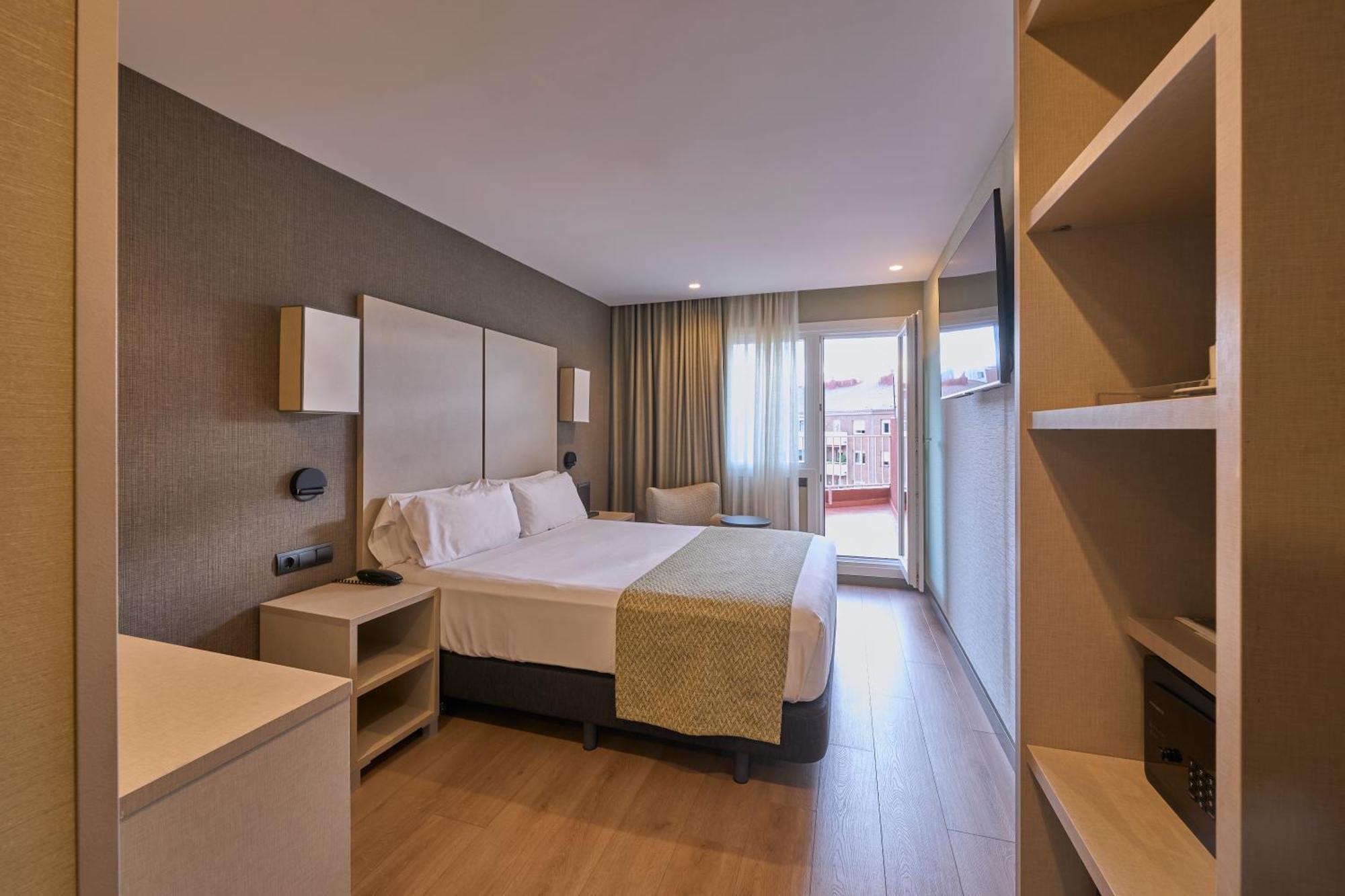 Hotel Catalonia Park Putxet 4*