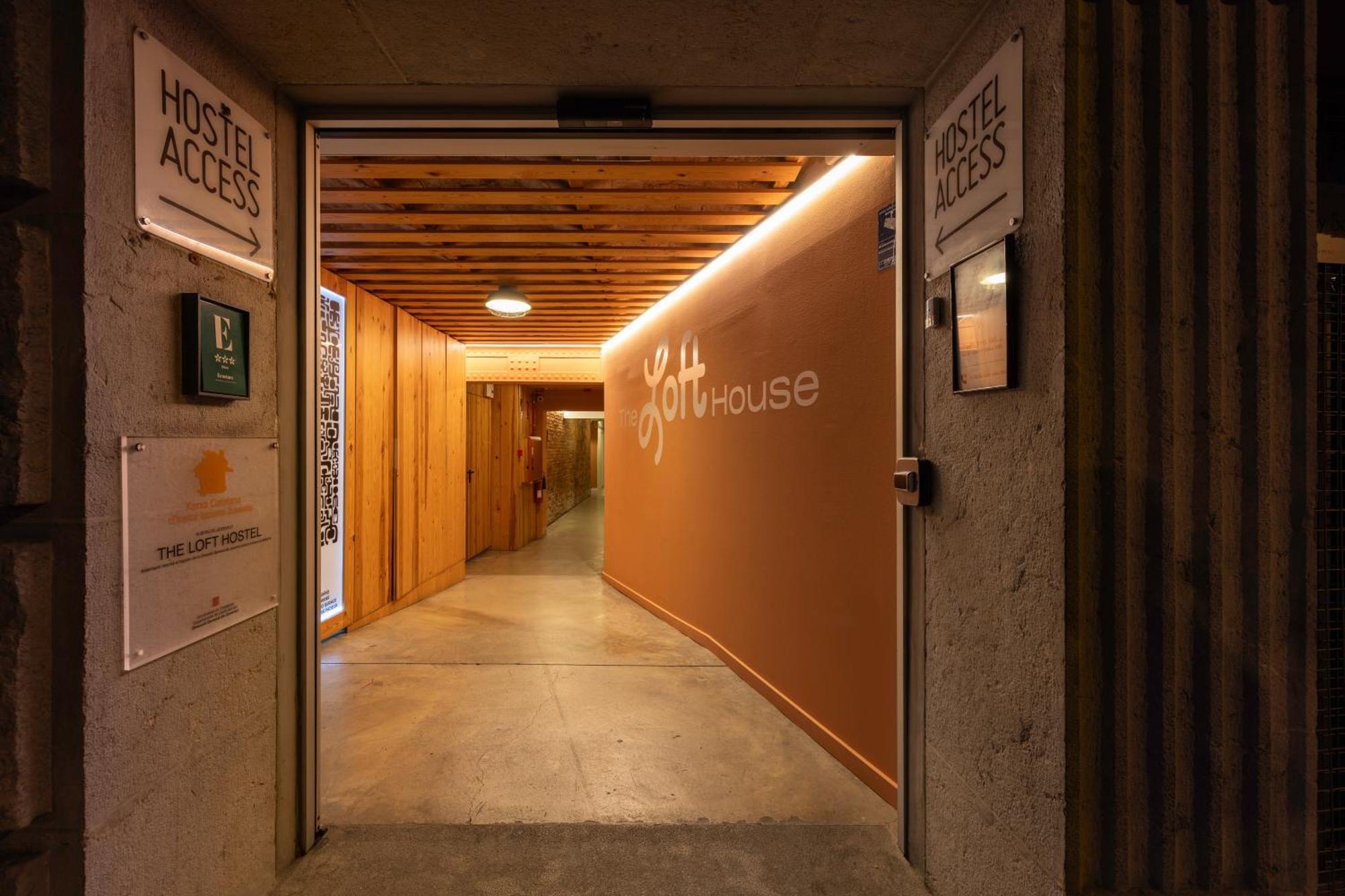 Hostel The Loft House *