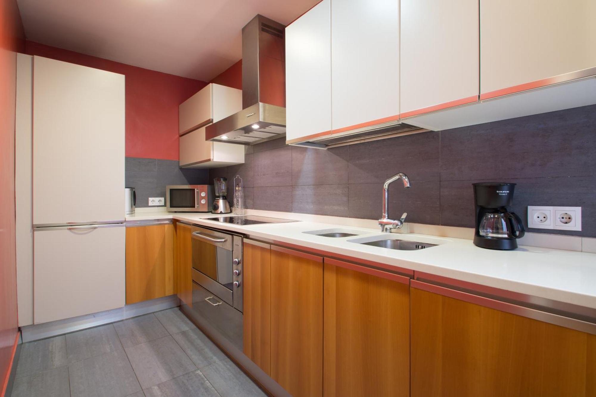 Luxury Apartment *