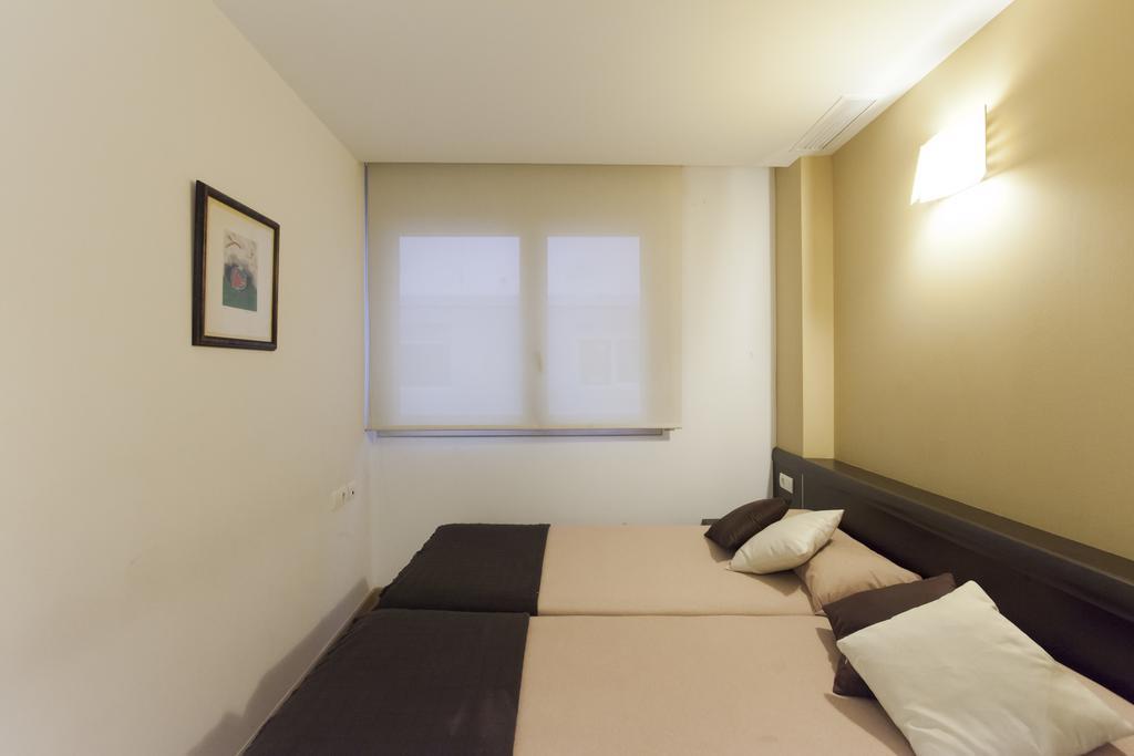 Apartment Apartaments Travessera-Parc Gueell