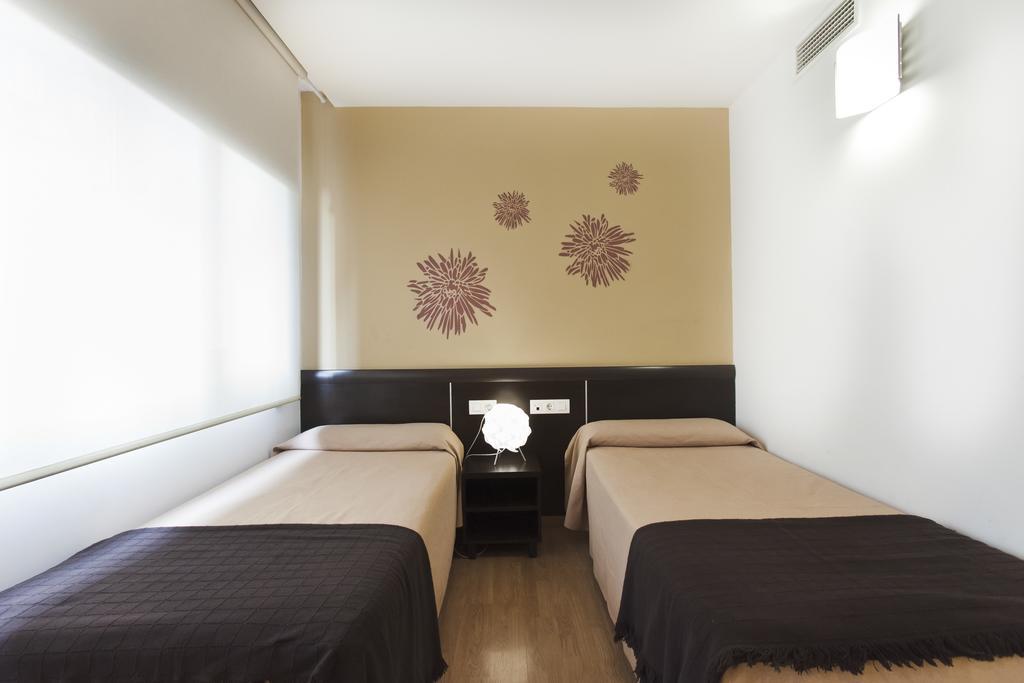 Apartment Apartaments Travessera-Parc Gueell Barcelona