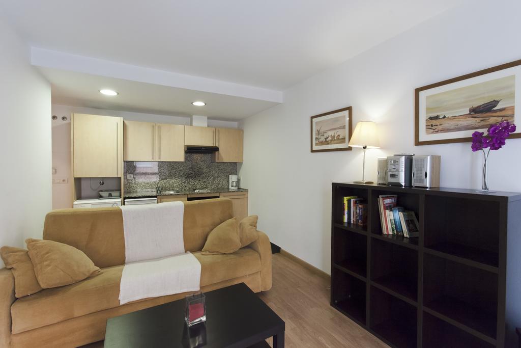 Apartaments Travessera-Parc Gueell