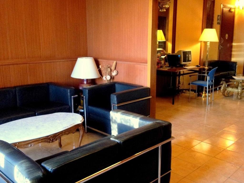Toledano Ramblas Barcelona