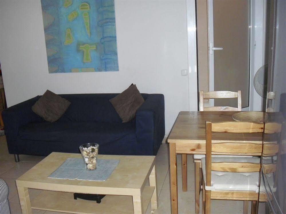 Apartaments Travessera-Parc Gueell *