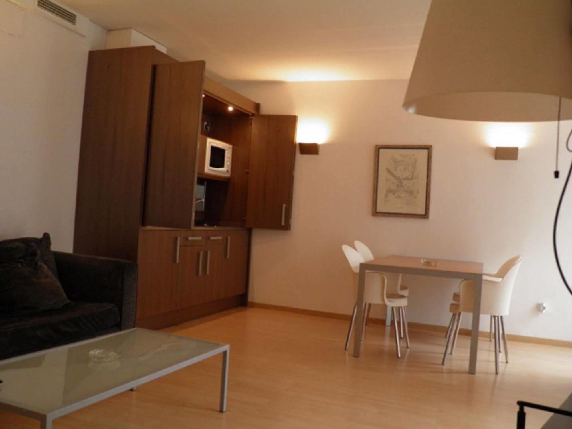 Sant Jordi Fontanella Apartment