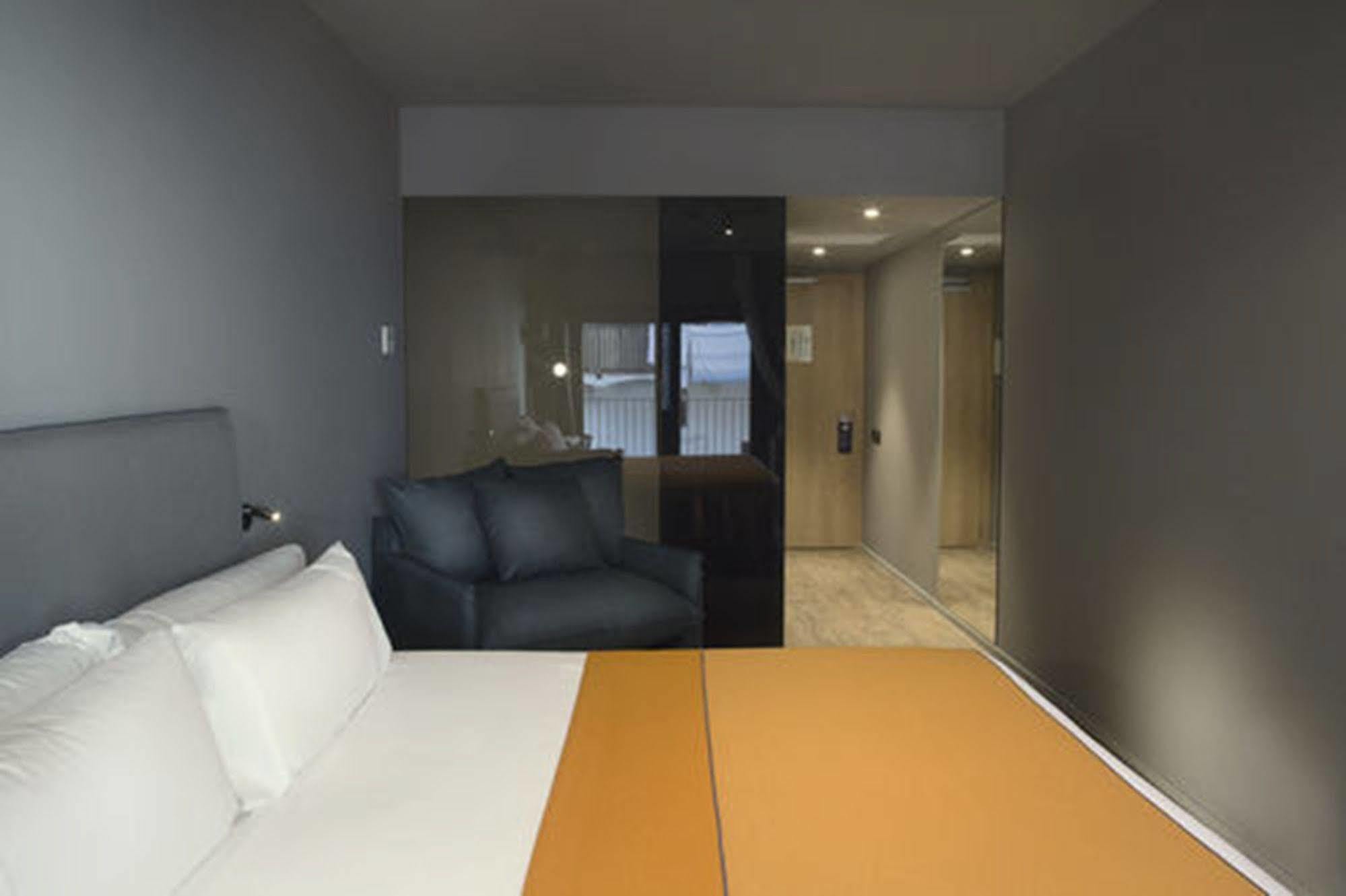 Yurbban Trafalgar Hotel 3*