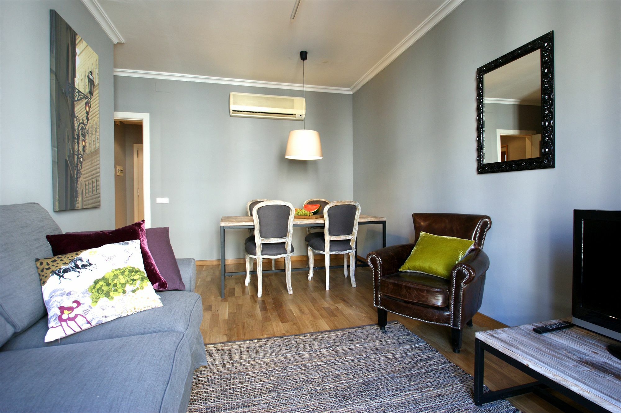 Short Group Paseo De Gracia Serviced *