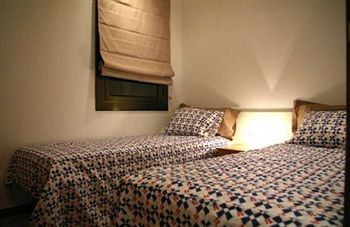 Ainb Raval Hospital Appartement Barcelona